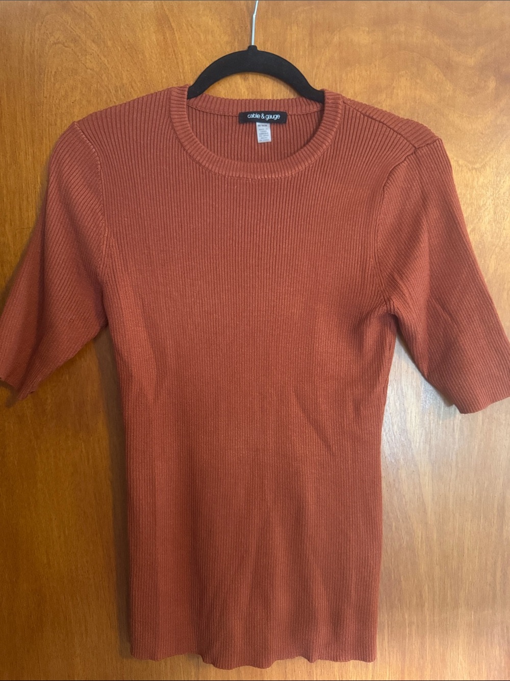Cable & Gauge Ribbed Short-Sleeve Sweater in Rust
